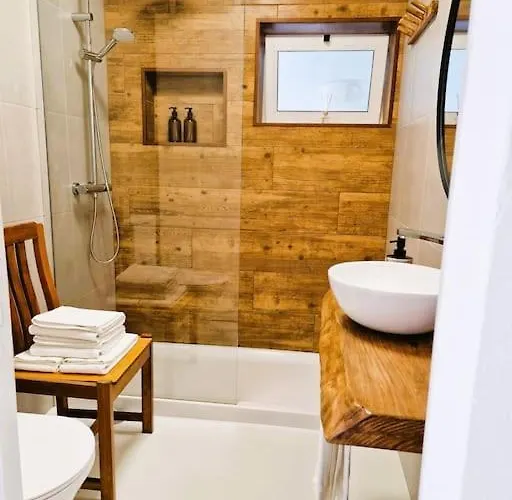 Casa Digo - Bright & Stylish