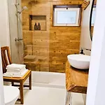 Casa Digo - Bright & Stylish